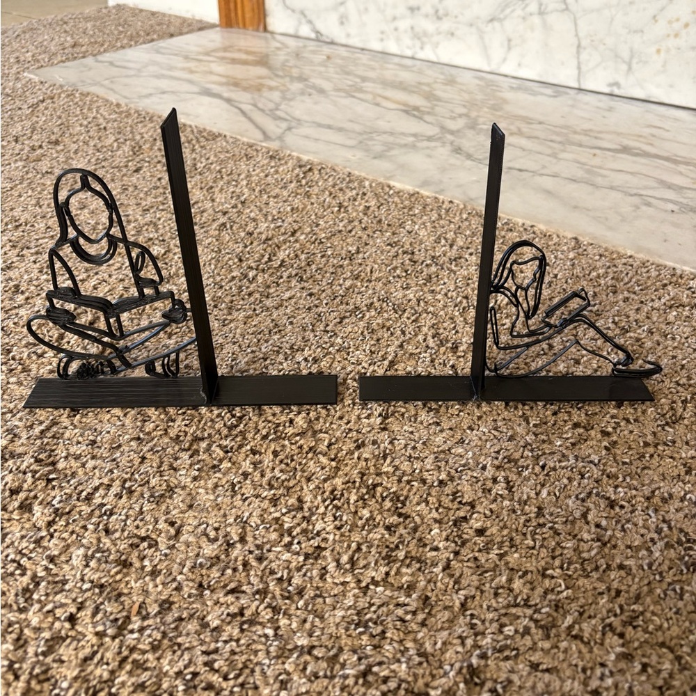 Black Plastic Bookend Set - Reader Design